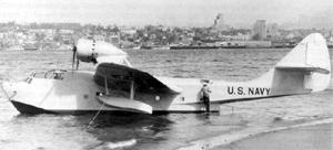Прототип фирмы Дуглас XP3D-1 в Сан-Диего на испытаниях, 1935 г. Окраска и маркировка такие-же как и у XP3Y-1. Дуглас проиграл конкурс, так как Консолидейтед запросила за свою летающую лодку на 20000$ дешевле.