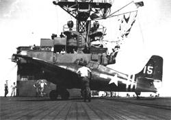 ����������� �� �������� ������� (����� ����� ���������) ���������� �� ����� FM-2 �� VC-99 �� ������ ���������� ��������� "������ ���" (CVE-75). ��� ���� ����������� � ���������� ������� ��������� �������� � ����� ���� - ��������������� ������� ��������� ����� ��������� �������� ����� 2&nbsp;���� 1945&nbsp;�.