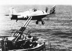 ���� F4F-4 �������� � ������ 40-�� �������� ����� ������ ��� ������ � �������� ������ ������� �����. ����� ���� �������� ������ �� ���� � ��� �������� �������� �������