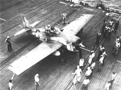 ����� �������� ������ ������������ � ��������� ������ FM-2 �� VC-14. �������� ������� ����������� ���������� �������. ��������� ��������� "������ ���" (CVE-75), 8&nbsp;������� 1944&nbsp;�.