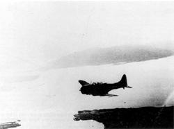 ������ � ��������� �������������� ��������� ����� �������� "����" ��� ������������� � ������ "���������" ���� ���� �� �������� ��������� � ���������� ������. ��� ���� �������� ���� ��������� �������������� SBD-4. ��������� �� VB-4 ���� � ������ ��� ������ ���� 4&nbsp;������� 1943&nbsp;�. ���� ���������� ��������� �����, �� ���� �������� �� ���.