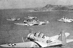 ����� TBD-1 �� 6-�� ���������� ��������� � ����� ������� ��� �������� � 1936&nbsp;�. � ��������� �����-��������� ������ � ����� ����. ������ �� ������, ������ �� ������� � ������ �������� �������� � ������ ����� � ����������� �� �������������� ��������� �� �������.