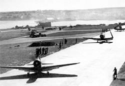 TBD-1 ������������ ������ ����� �������� �� ������ DH-89 � �����-����. TBD ���������� � ����� ��� ������, ���� &quo;����" ��������� ��������� �� ������. ����� ������ ��� ������� ������� �������� ������: "��� ������, ��� ��� (wasp) �� ����� ������� ������?"