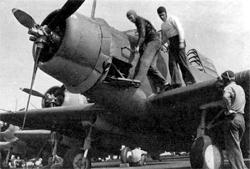 ������� ������������ ����������� ������� TBD-1 �� VT-6 �� ����� "�����������", ������ 1942&nbsp;�. �������� ������ ������ ���� �������������� ��� ������ ��� ���������� ������������ ��������. ��� ���������� ���������������� ������� TBD ������ ����� 100-�� ����� ��� ��������.