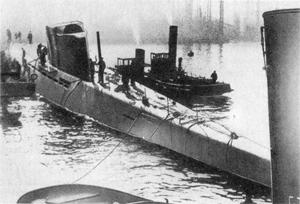 ПЛ U-2501 после спуска на воду, май 1944 г