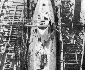 Подводная лодка U-2501 перед спуском на воду. Верфь «Blohm & Voß», май 1944 г.